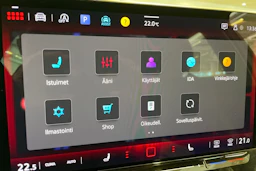 valkoinen Volkswagen Passat 2024 kuva 22.