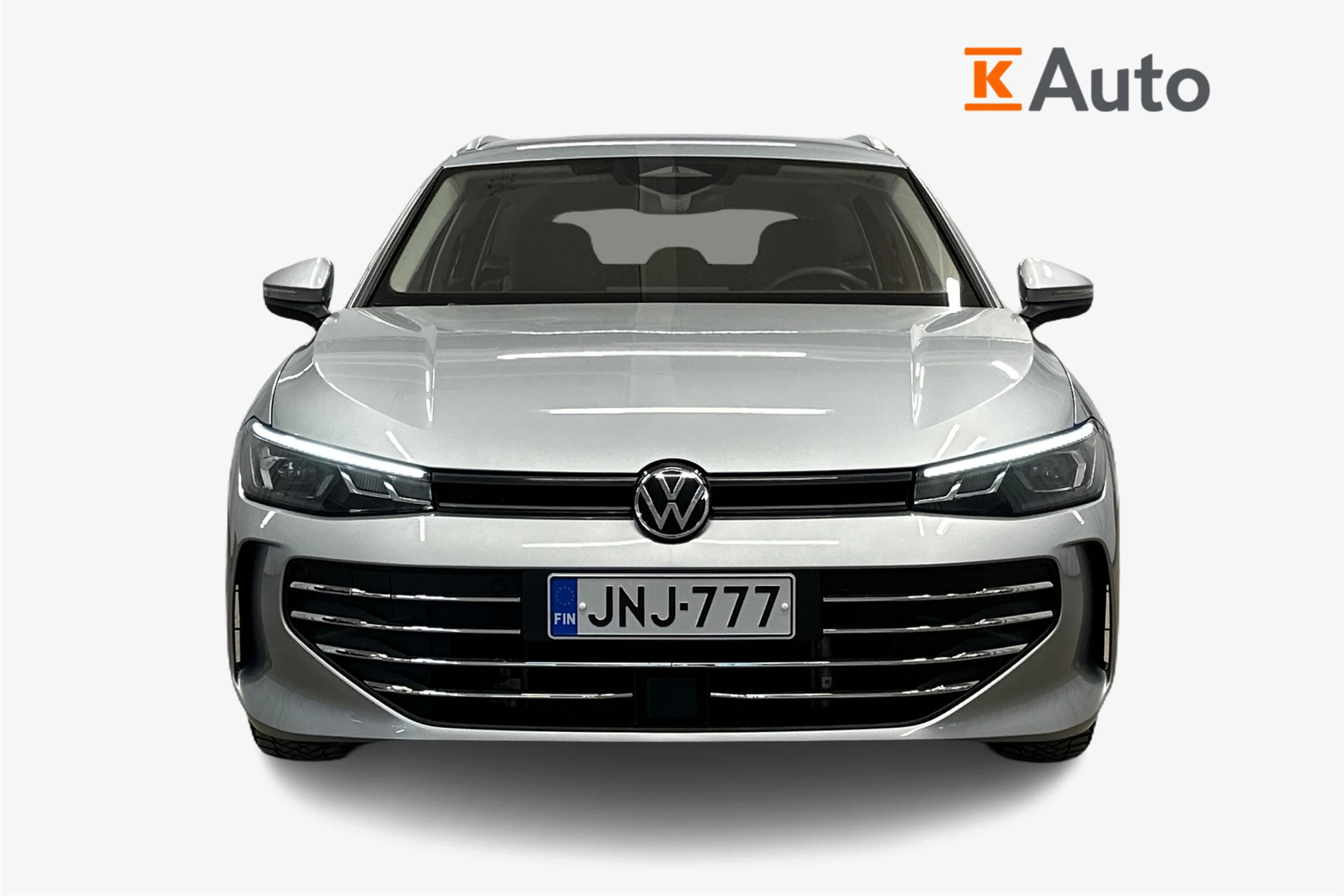 harmaa Volkswagen Passat 2024 kuva 4.