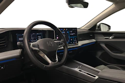 harmaa Volkswagen Passat 2024 kuva 6.