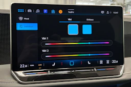 harmaa Volkswagen Passat 2024 kuva 23.