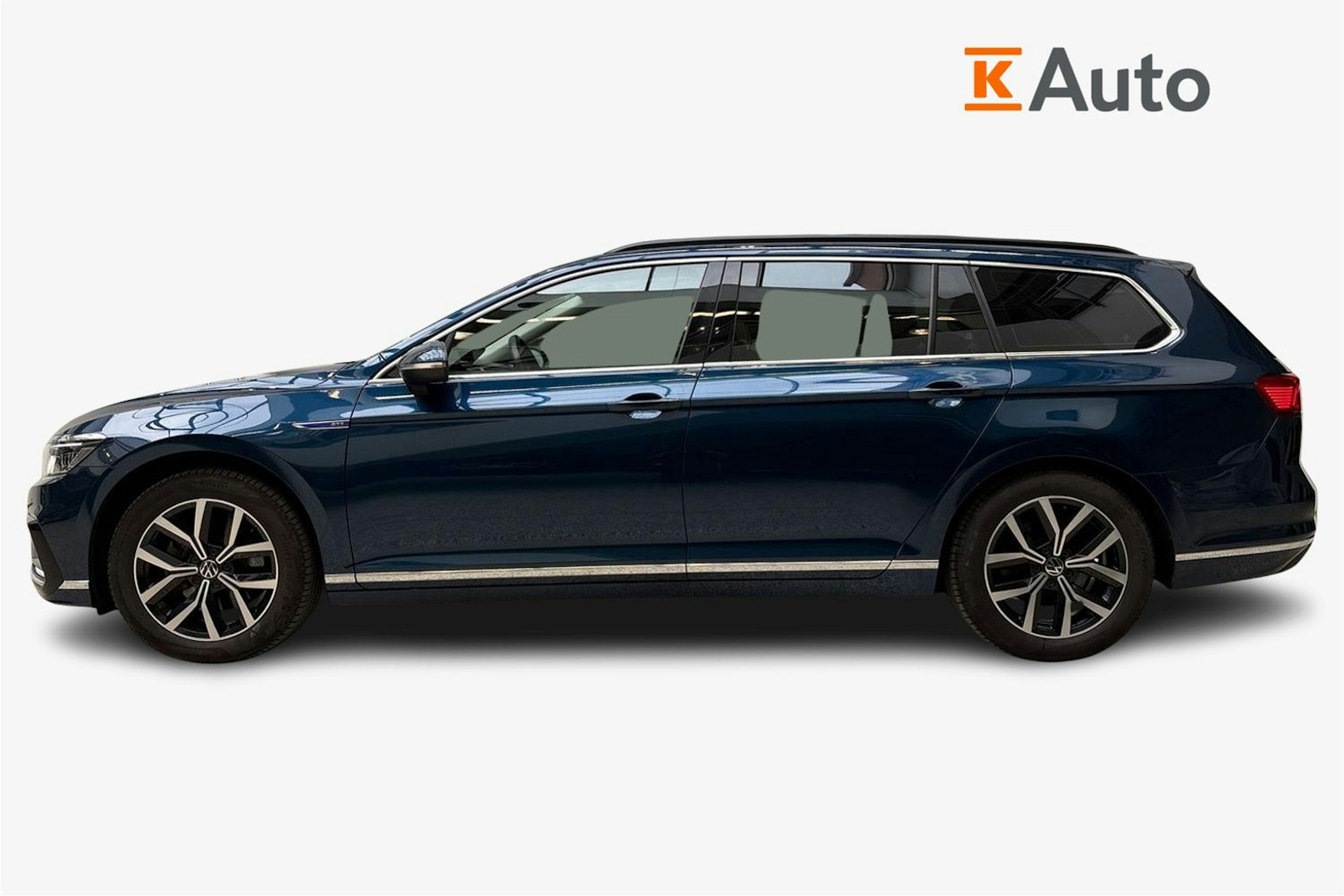 sininen Volkswagen Passat 2024 kuva 6.