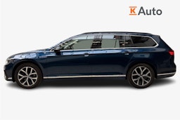 sininen Volkswagen Passat 2024 kuva 6.