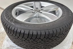 sininen Volkswagen Passat 2024 kuva 16.