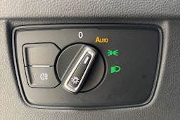 sininen Volkswagen Passat 2024 kuva 19.