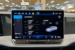 Harmaa Volkswagen Passat 2024 kuva 17.