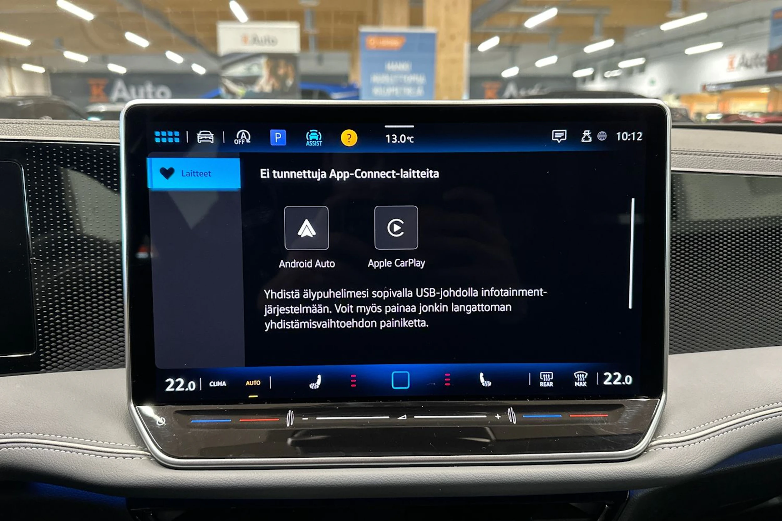 Harmaa Volkswagen Passat 2024 kuva 19.