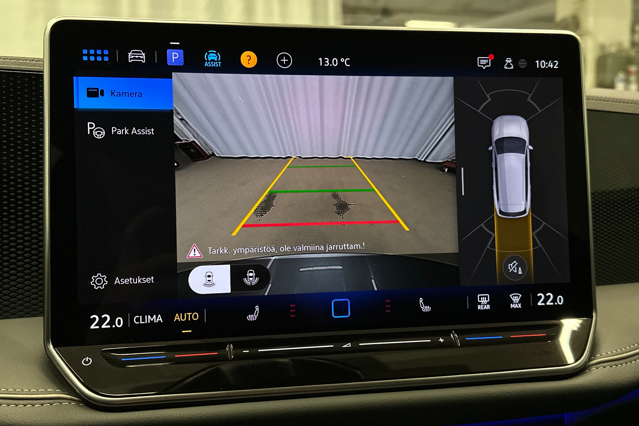 harmaa Volkswagen Passat 2024 kuva 30.