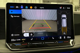 harmaa Volkswagen Passat 2024 kuva 30.