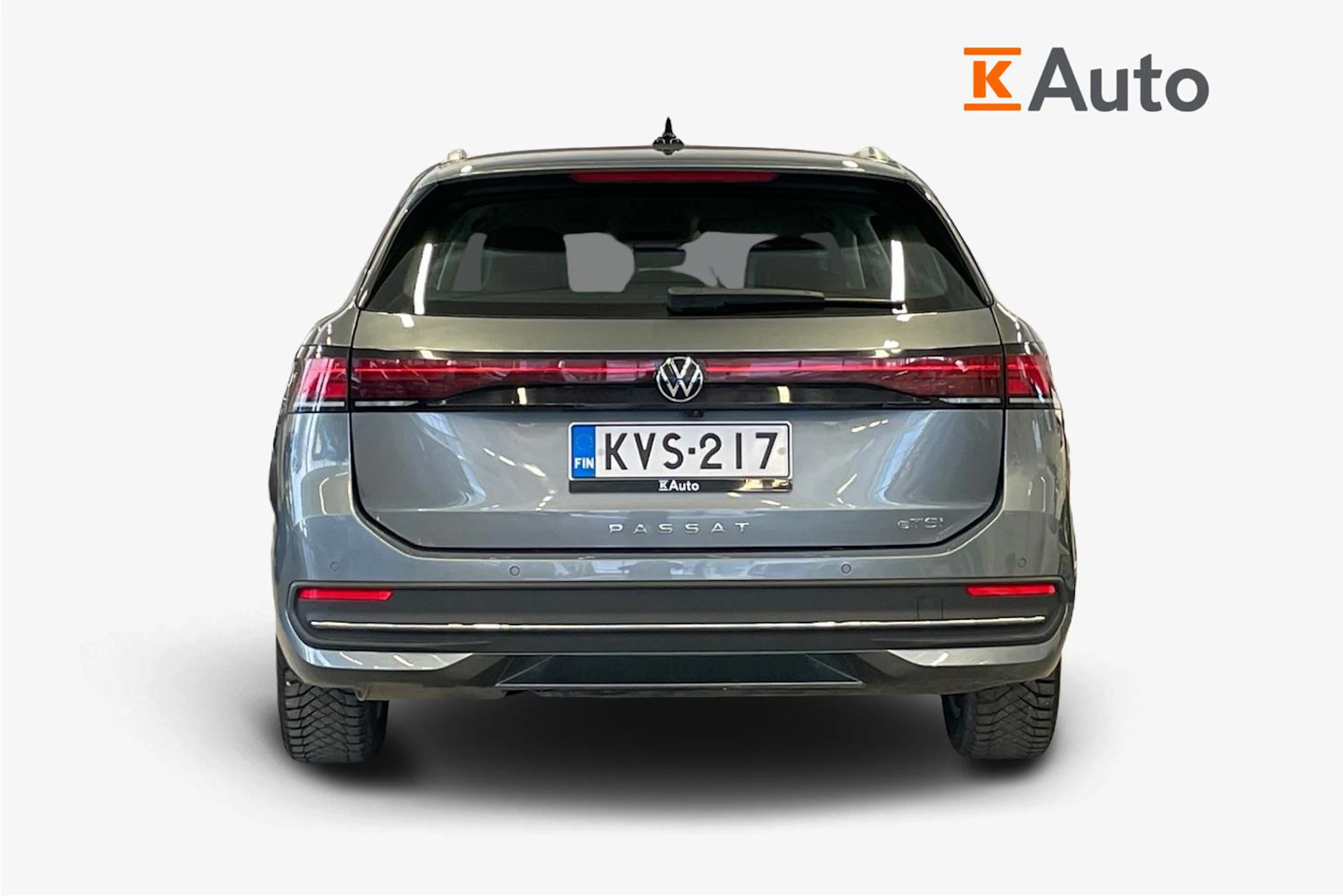 harmaa Volkswagen Passat 2024 kuva 4.