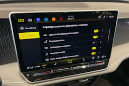 harmaa Volkswagen Passat 2024 kuva 20.