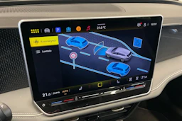 harmaa Volkswagen Passat 2024 kuva 22.