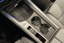 harmaa Volkswagen Passat 2024 kuva 28.