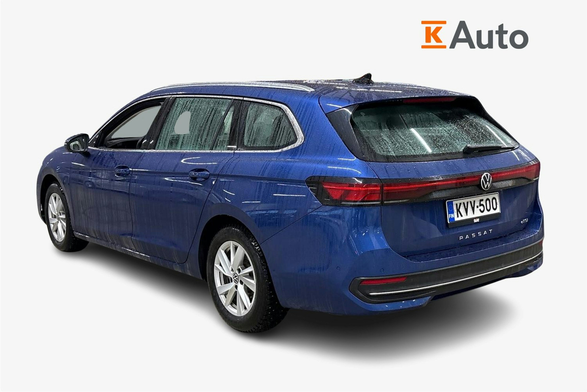 sininen Volkswagen Passat 2024 kuva 2.