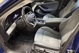 sininen Volkswagen Passat 2024 kuva 3.