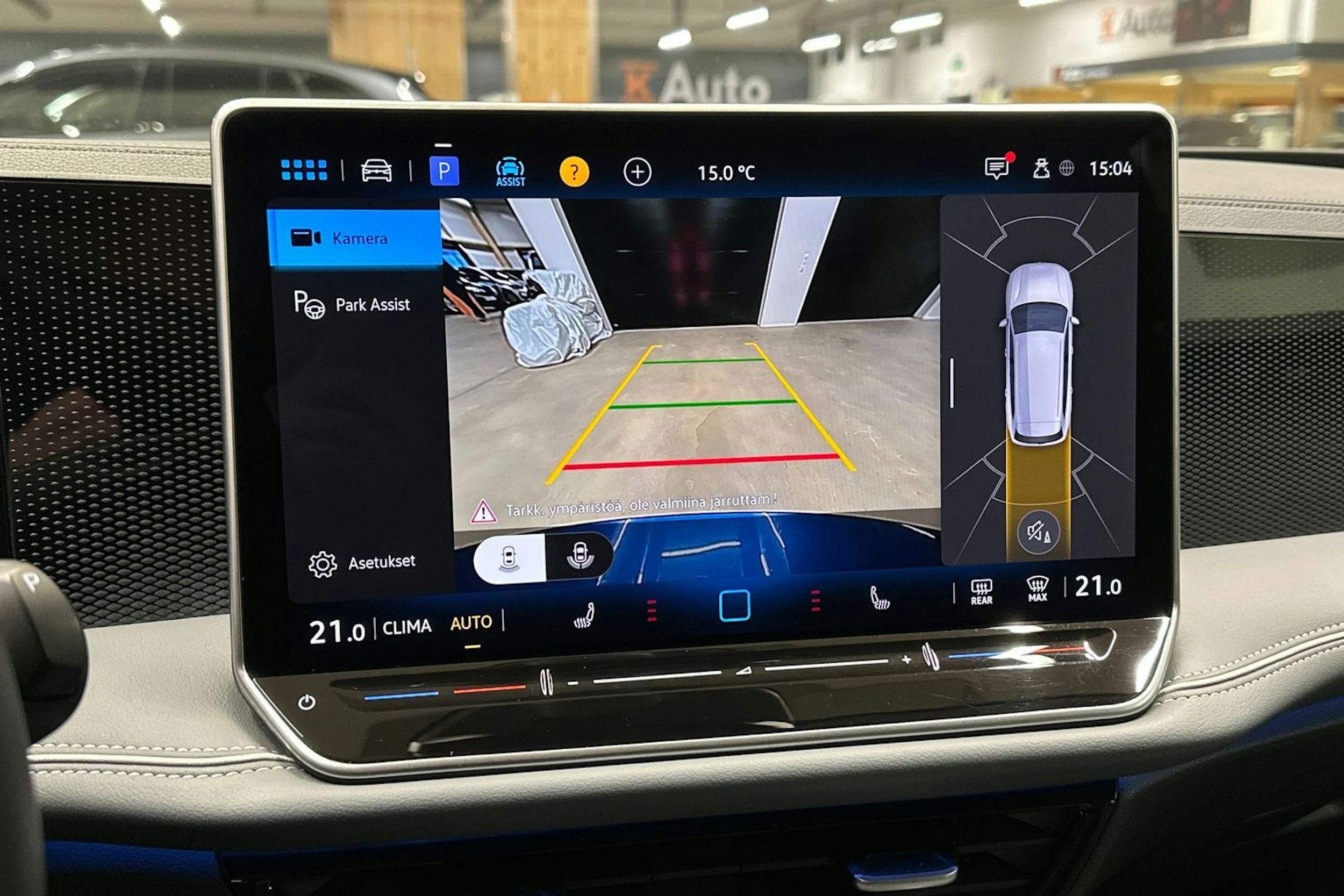 sininen Volkswagen Passat 2024 kuva 18.