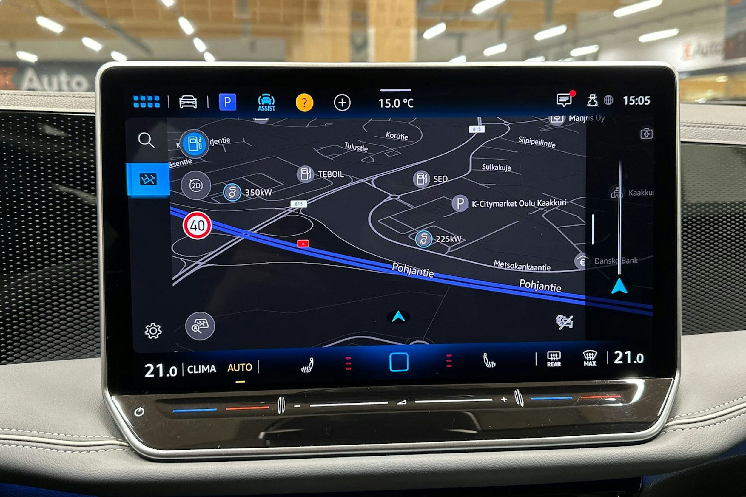 sininen Volkswagen Passat 2024 kuva 20.