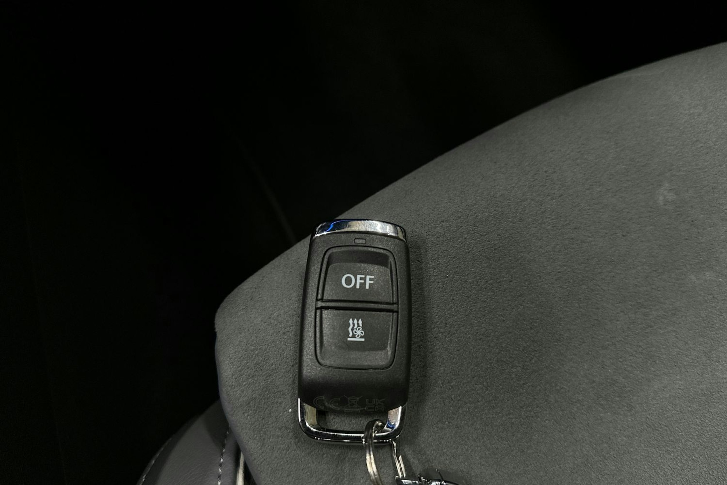 sininen Volkswagen Passat 2024 kuva 25.