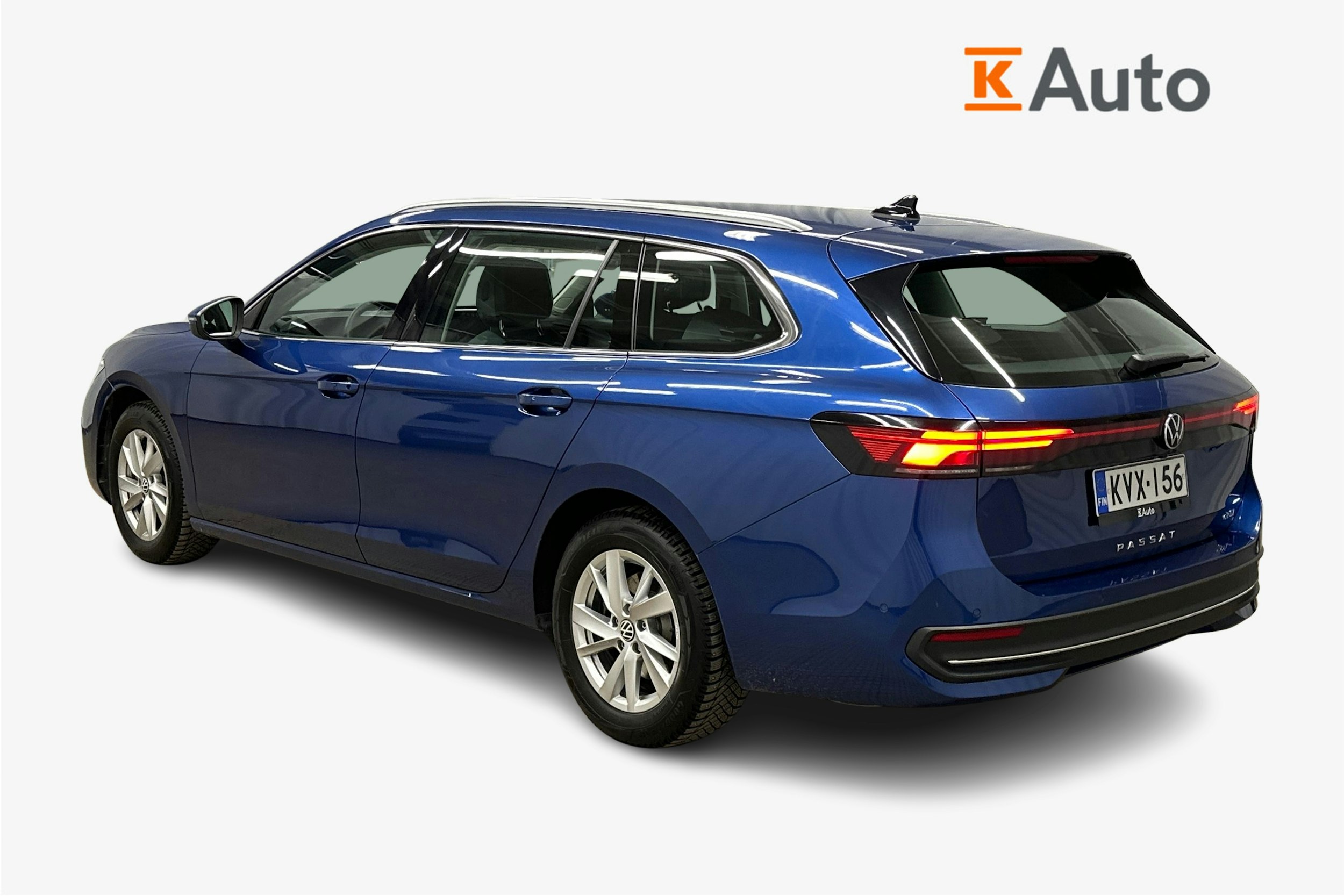 sininen Volkswagen Passat 2024 kuva 2.