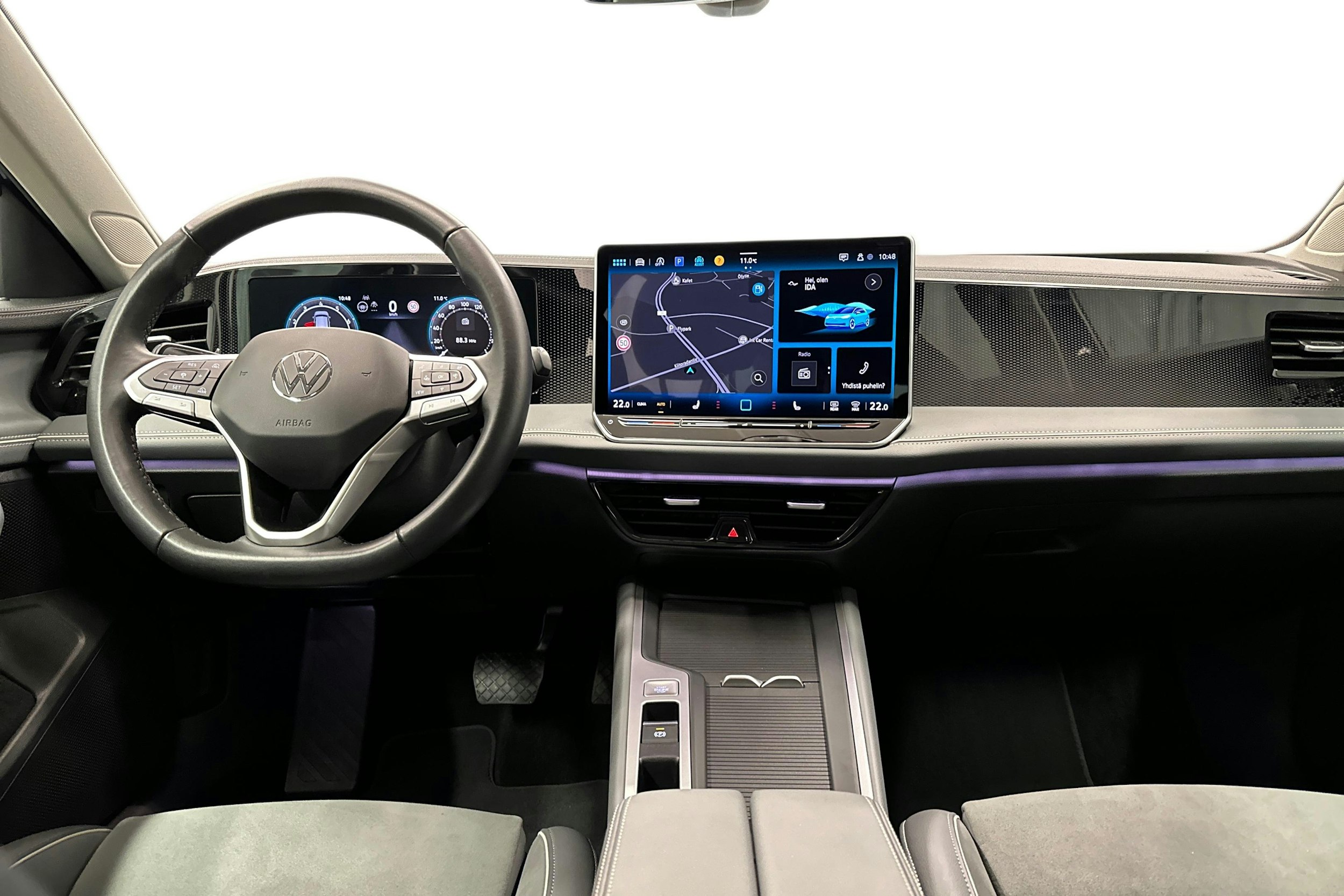 sininen Volkswagen Passat 2024 kuva 7.