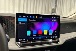 sininen Volkswagen Passat 2024 kuva 20.