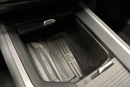 sininen Volkswagen Passat 2024 kuva 21.