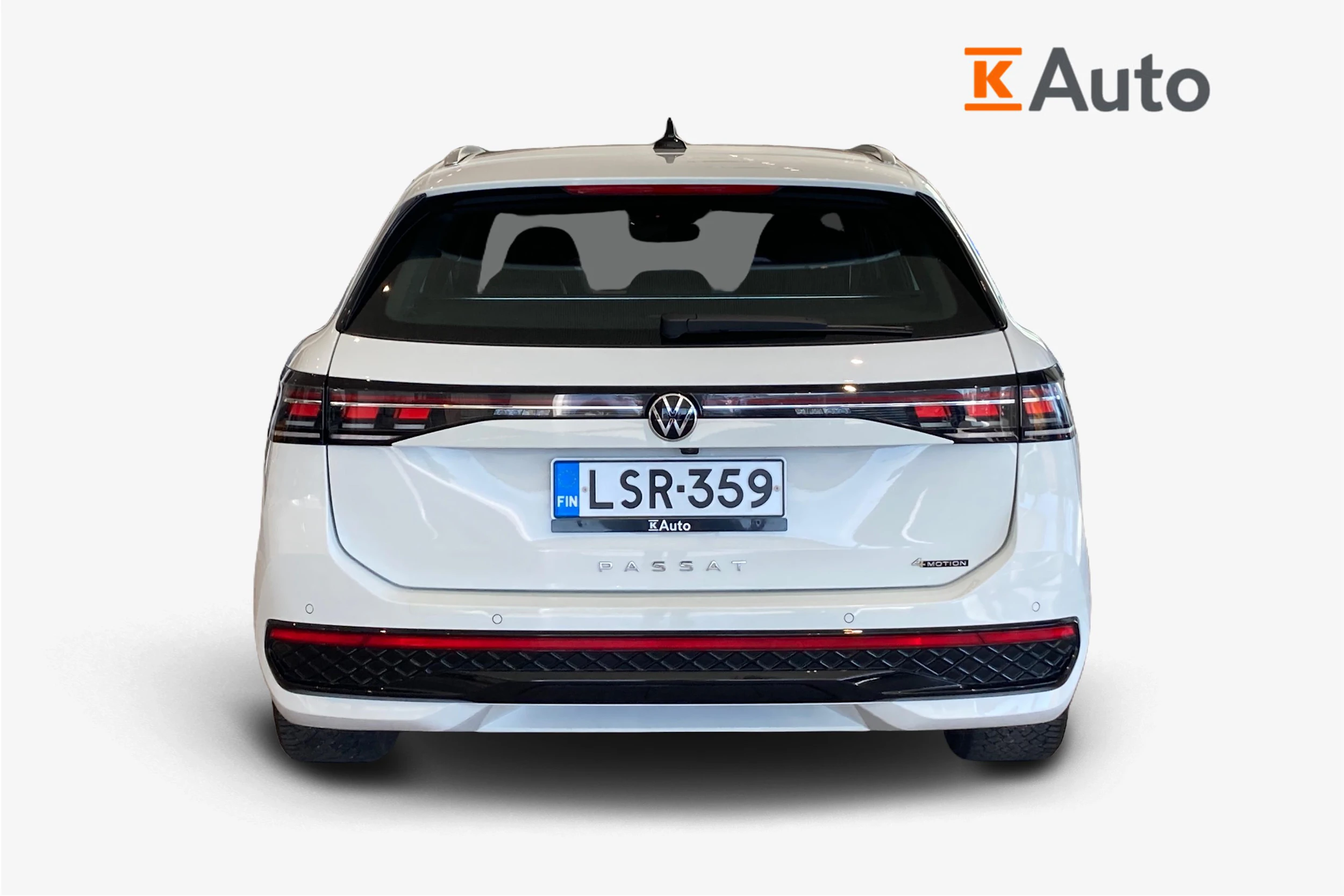 valkoinen Volkswagen Passat 2024 kuva 3.