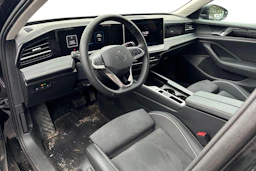 met. musta Volkswagen Passat 2024 kuva 3.