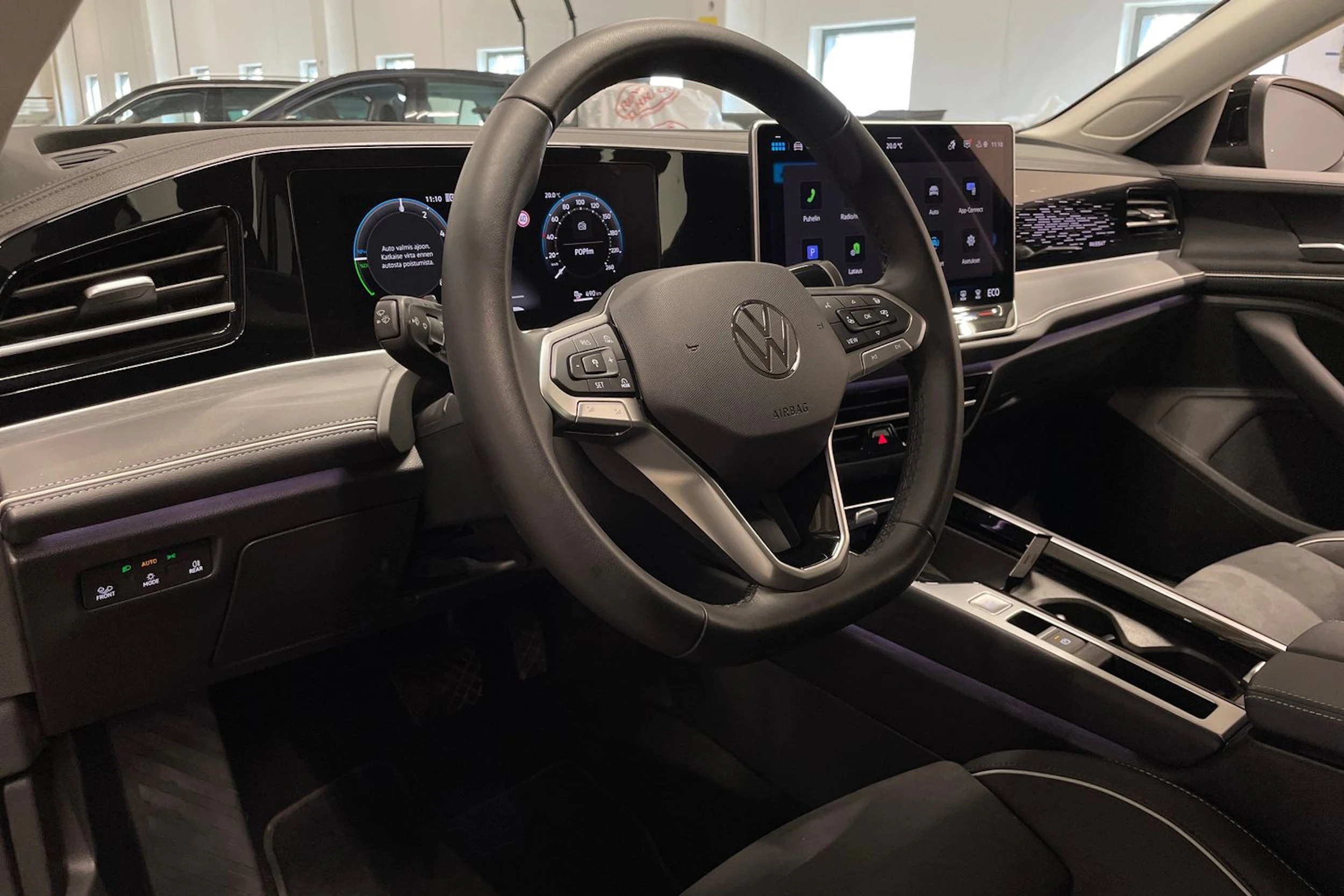 met. musta Volkswagen Passat 2024 kuva 27.