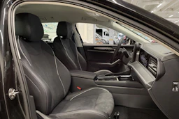 met. musta Volkswagen Passat 2024 kuva 28.