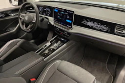 met. musta Volkswagen Passat 2024 kuva 29.