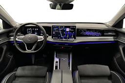 valkoinen Volkswagen Passat 2024 kuva 9.
