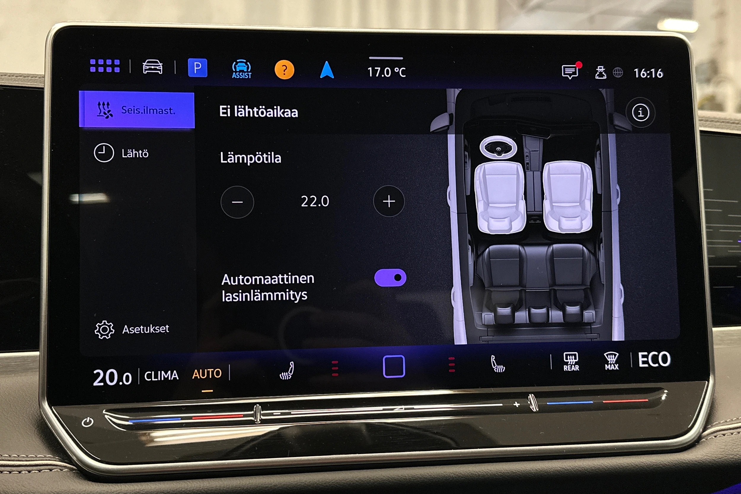valkoinen Volkswagen Passat 2024 kuva 27.