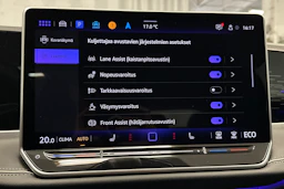 valkoinen Volkswagen Passat 2024 kuva 28.