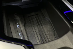 valkoinen Volkswagen Passat 2024 kuva 33.