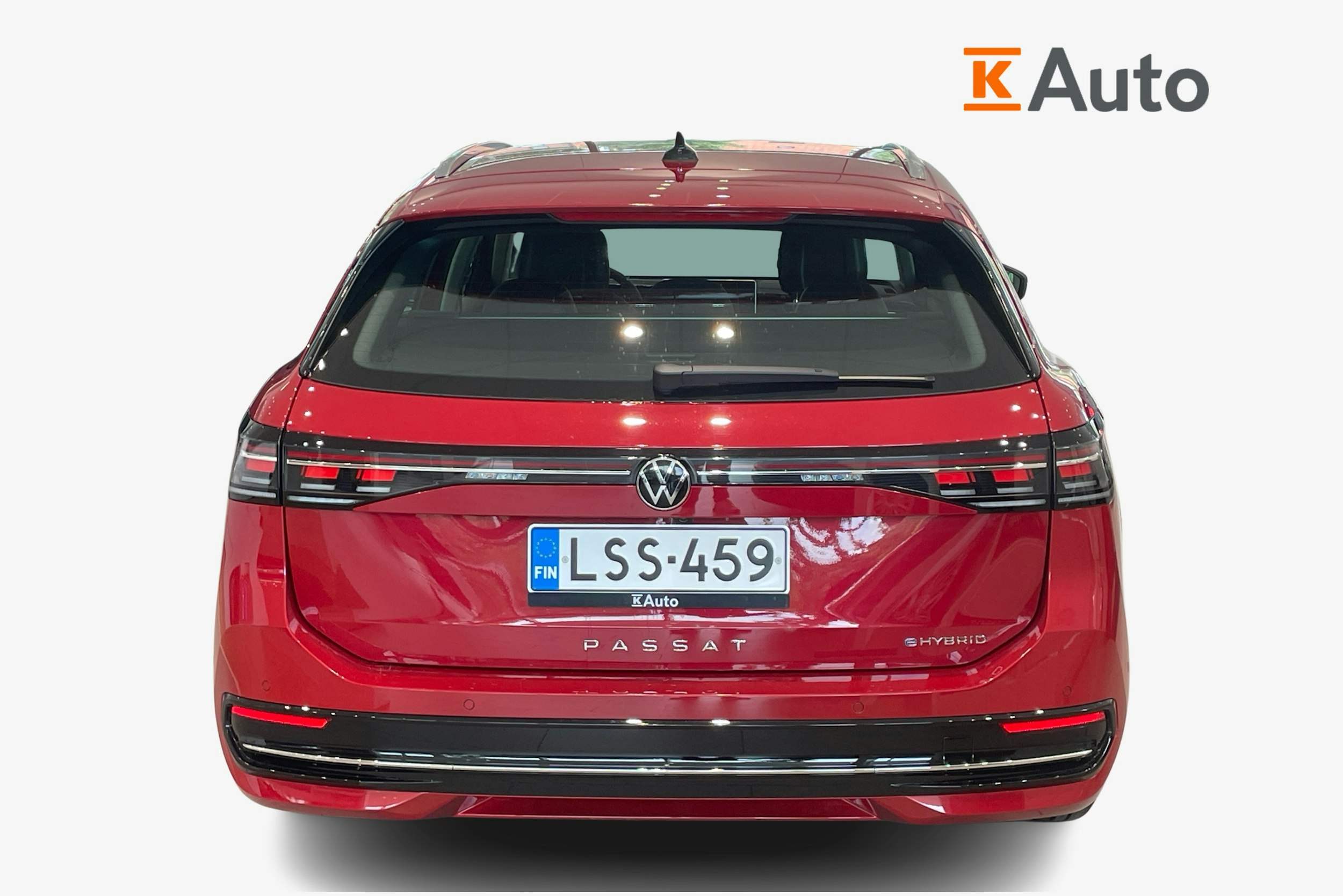 punainen Volkswagen Passat 2024 kuva 3.