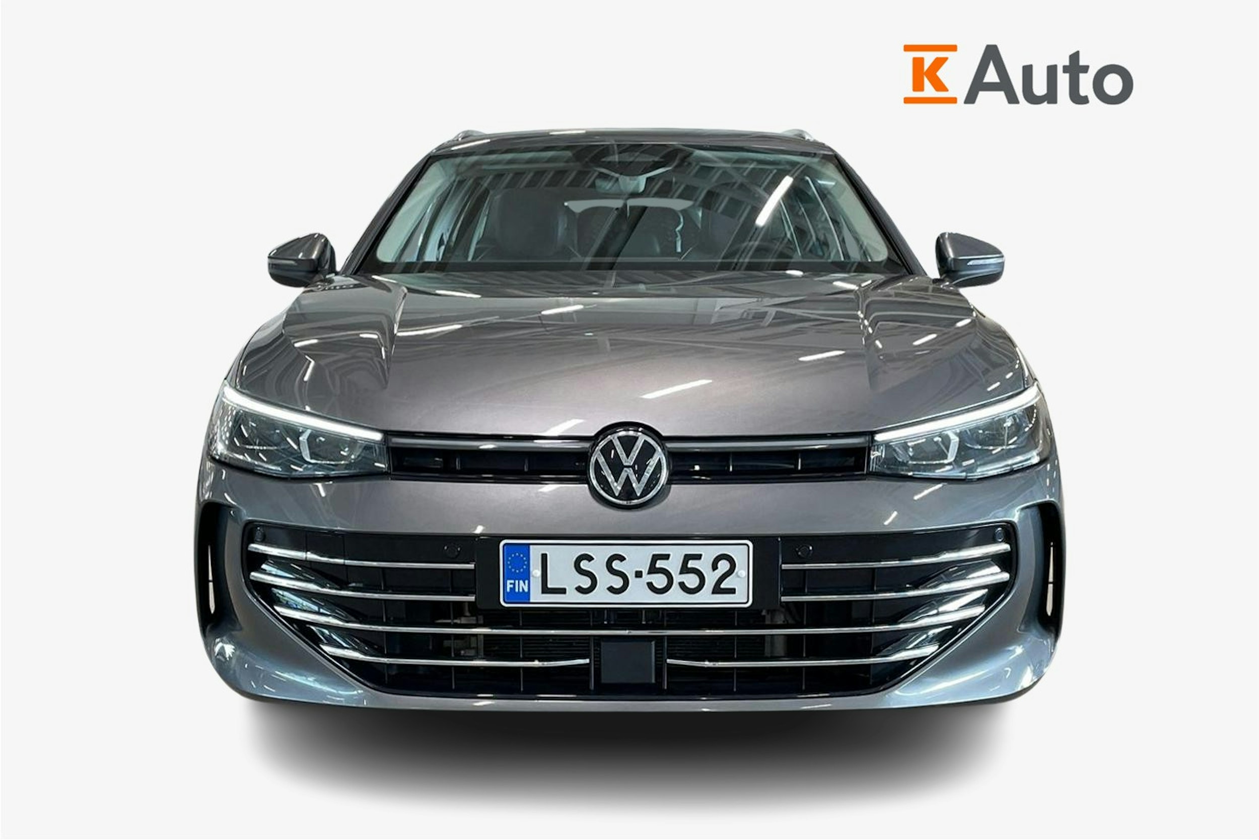 harmaa Volkswagen Passat 2024 kuva 5.
