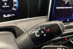 harmaa Volkswagen Passat 2024 kuva 19.