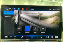 harmaa Volkswagen Passat 2024 kuva 34.
