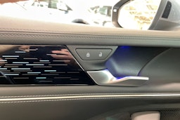 harmaa Volkswagen Passat 2024 kuva 38.