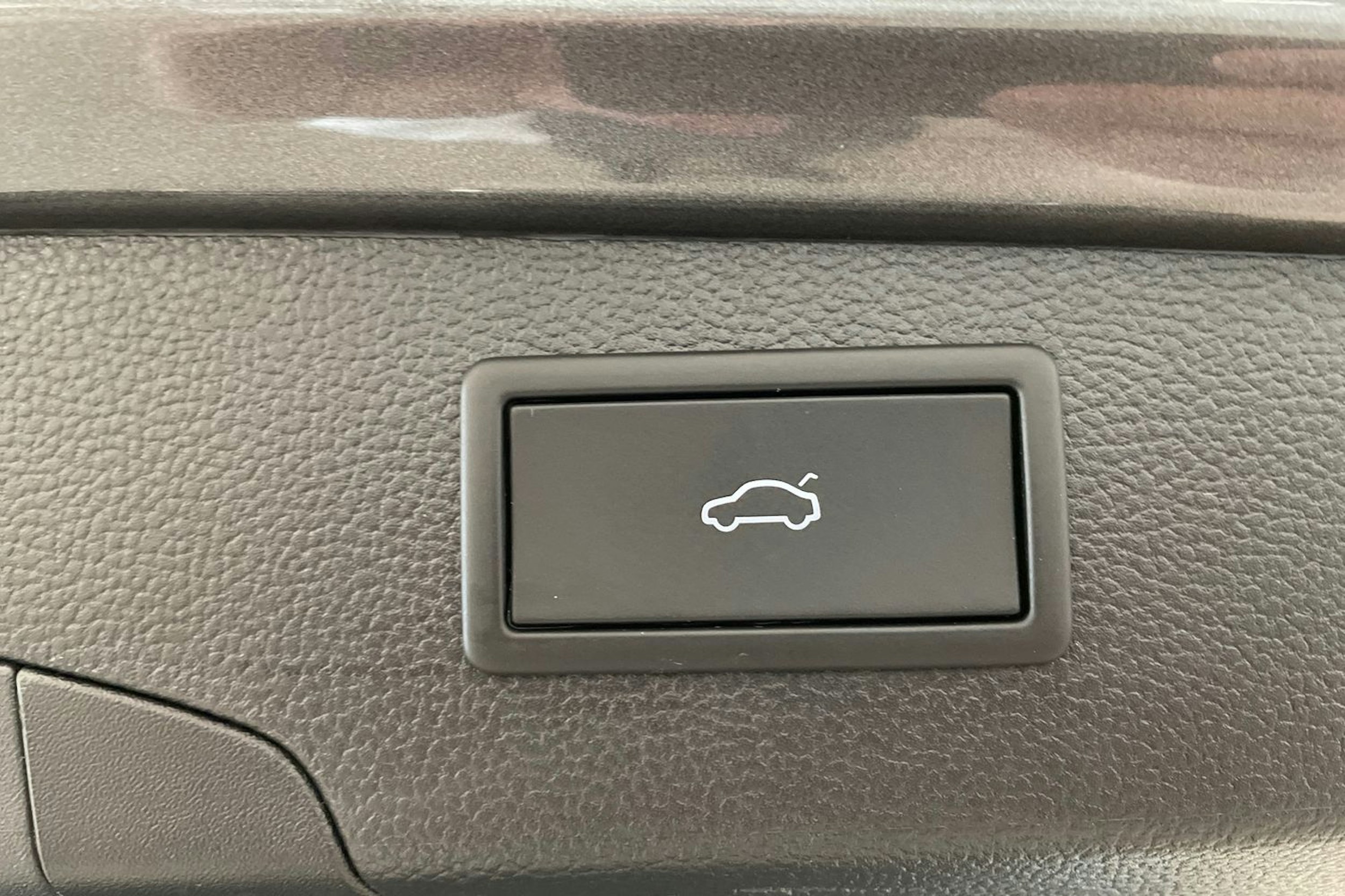 harmaa Volkswagen Passat 2024 kuva 43.