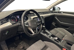 musta Volkswagen Passat 2024 kuva 3.