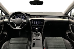 valkoinen Volkswagen Passat 2024 kuva 9.