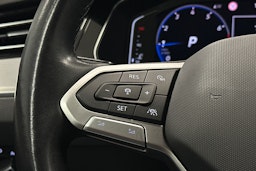 valkoinen Volkswagen Passat 2024 kuva 19.
