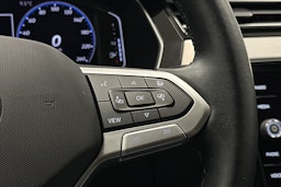 valkoinen Volkswagen Passat 2024 kuva 20.