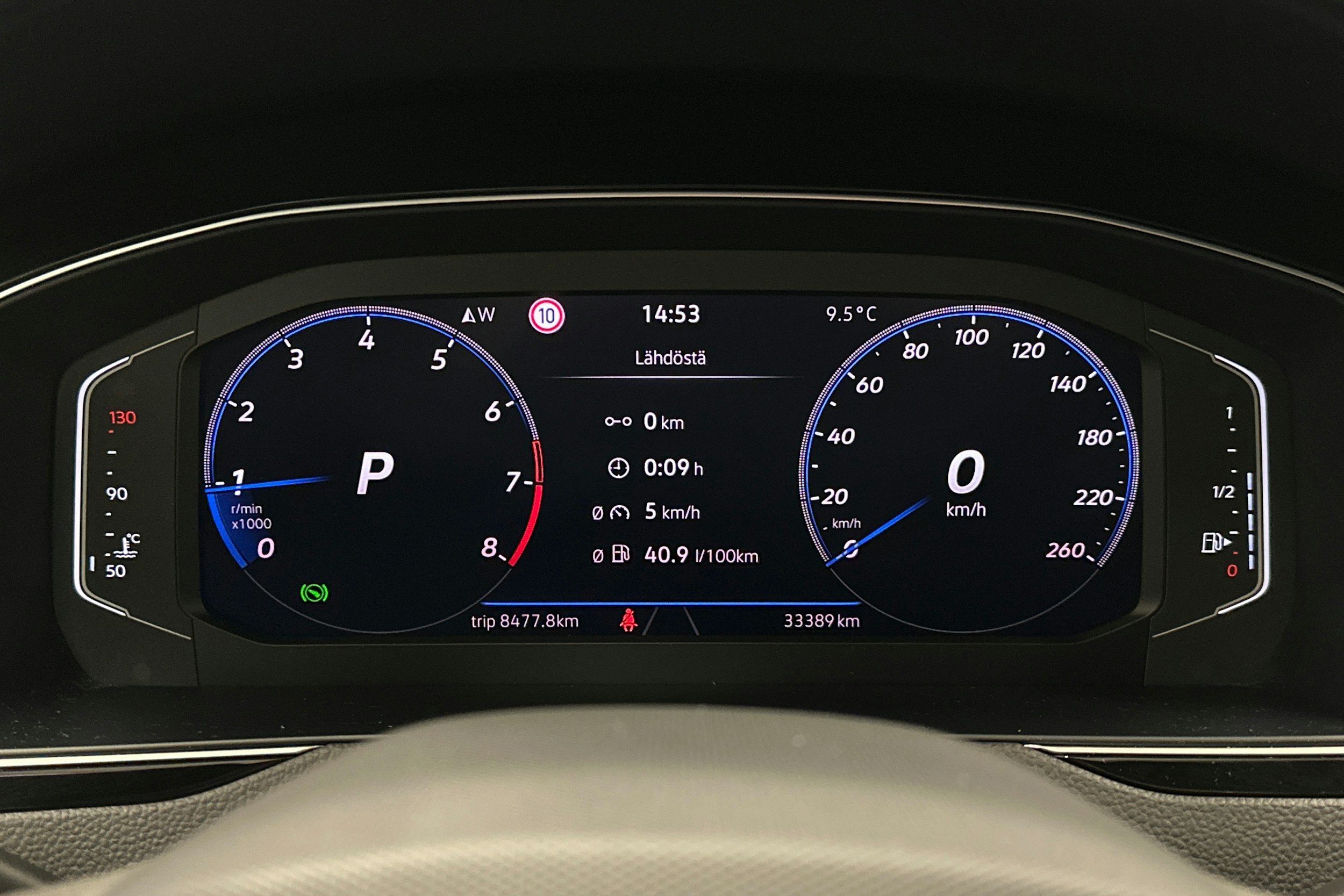 valkoinen Volkswagen Passat 2024 kuva 21.