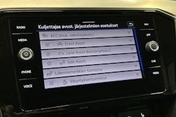 valkoinen Volkswagen Passat 2024 kuva 23.