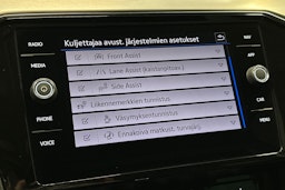 valkoinen Volkswagen Passat 2024 kuva 24.