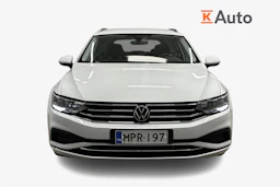 valkoinen Volkswagen Passat 2024 kuva 4.