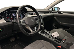 valkoinen Volkswagen Passat 2024 kuva 3.