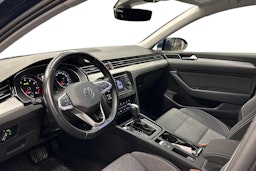 sininen Volkswagen Passat 2024 kuva 3.